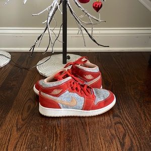 Youth Air Jordan 1 mid Denim red size 5